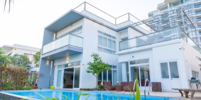 Bán Villa biển có hồ bơi + sân vườn riêng, 480m2 - 17 tỷ cách biển 100m