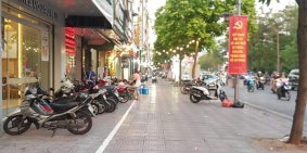 BÁN ĐÂT TẶNG NHÀ Ở HOÀNG CẦU 190m2 MẶT TIỀN 4.9m GIÁ 43.2 TỶ