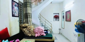 Bán Nhà Ngõ Chợ Khâm Thiên Đống Đa. DT 24m2*6T. Gía:2,3 Tỷ.Liên Hệ: 0983922630.