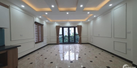 Siêu Phẩm Nhà Bát Khối – Long Biên 5T, 30m2, giá 3.2 tỷ