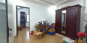 Bán nhà đường Đông Khê 66m2 cách đường 30m