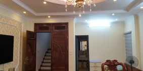 gia đình cần bán nhà Doãn Kế Thiện, mai dịch 45m2, 5 tầng, mt 5m, giá 6.9 t