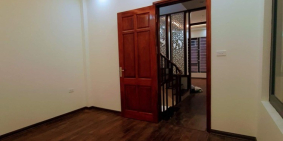 Gốc Đề , Hoàng Mai nhà đẹp, gần ô tô, gần chợ, ngõ ba gác DT 44 m2 nhỉnh 3 tỷ