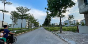 Cần bán ra 220m2 đất biệt thự ven hồ b2.1 thanh hà bt10 lô 09 cienco, gốc 15tr h