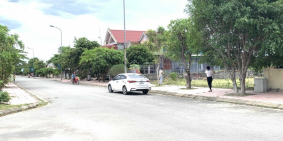 NỢ NGÂN HÀNG, BÁN LỖ LÔ ĐẤT KHU TĐC KỲ PHƯƠNG - TX.KỲ ANH - DT 425m2 - NGANG 17m