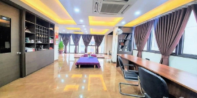 Bán nhà phố Phạm Văn Bạch, Cầu Giấy. Lô góc, ô tô, KD. 165m2 MT7m 9T 45tỷ