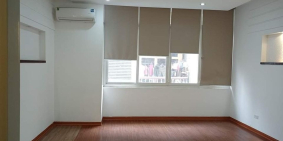 Bán nhà 6 tầng đường Nguyễn Văn Huyên, Cầu Giấy, Ô tô vào nhà