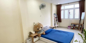 Bán nhà đẹp 5 tầng lung linh DT gần 50m2, hẻm 4m, đường Nguyễn Đình Chiểu 5.8tỷ