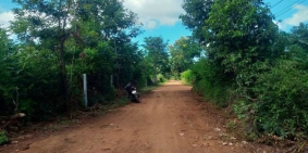 Cần bán 1 lô DUY NHẤT buôn Tara Hòa Đông. Cách đường Hồ Chí Minh 150m