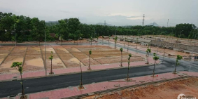 CẦN BÁN GẤP LÔ BIỆT THỰ MỎ BẠCH-PHƯỜNG QUANG TRUNG.GIỮA TRUNG TÂM THÀNH PHỐ THÁI