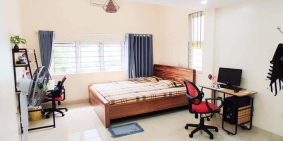 Bán nhà Lạc Trung, 5Tx90m, phân lô, ô tô, văn phòng, dân trí cao. 14,8 tỷ.