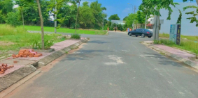 Cần bán gấp căn nhà xây mới 1 trệt 1 lầu gần KCN Cầu Tràm