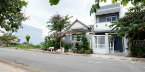 Nhà đẹp Phường Phú Khương giá tốt tặng hết nội thất