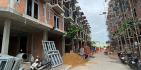 nhà phố liền kề 1 trệt 1 lửng 3 lầu ngay Ngã Tư GA, giá ưu đãi chỉ 4.8 tỷ