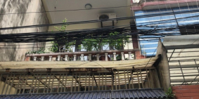 Nhà cách Phố Phùng Chí Kiên 5m,  57m x 4 tầng  ở ngay.