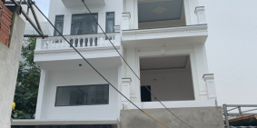 Cần bán gấp Nhà 1 trệt 3 lầu, 5 phòng ngủ, SHR, cuối đường Nguyễn Oan