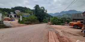 Mộc Châu 2ha chỉ 100k/m2, giáp ủy ban, gần trường học, có ao cá, suối