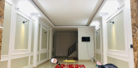 Bán nhà mặt phố cầu giấy, 214m2. mặt tiền 15m. đang cho thê gần 3 tỷ 1 năm. căn