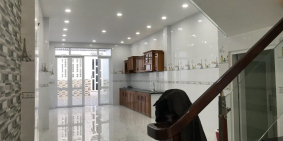 Cho thuê nhà mới 3 tấm MT tỉnh lộ 10 giá 25tr