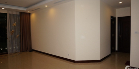 Chính chủ cần bán căn hộ tầng 16, nhà R3, Royal City.