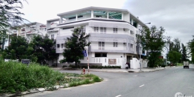 Tôi cần bán MT Nguyễn Thị Thập, Tân Phong,Quận 7 giá 2.8 tỷ/ nền sổ sẵn