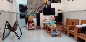 CHỈ MỘT CĂN DUY NHẤT-NHÀ ĐƯỜNG XE TẢI-TRẢI NHỰA ĐẸP-VỊ TRÍ LÝ TƯỞNG-DT 52M2-4,25