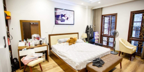 Bán nhà mới trung tâm Đống Đa-an sinh đỉnh-nội thất gỗ lim