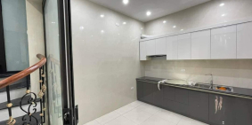 Siêu rẻ nhà Nguyễn Chính phân Lô 2 mặt thoáng 33m2 giá 2.6 Tỷ.