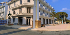 Nhà phố 69m2 1 trệt 2 lầu, phong cách châu âu,mặt tiền QL 57c,ngay tp BT