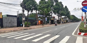 gia đình tôi cần bán nền đất mặt tiền đường Nguyễn Chí Thanh.