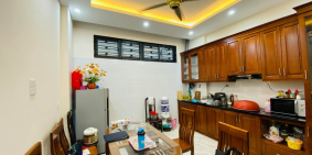 Bán nhà Nguyễn Ngọc Vũ ,Cầu giấy nhà đẹp lung linh 2 thoáng ,ngõ thông gần phố