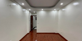 Bán nhà Phố Yên Bình, diện tích 35m, giá 4,3 tỷ.