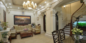 Bán nhà sân vườn quận Cầu Giấy, 4 tầng 112m2, gara ô tô rộng, lô góc, giá 11,7