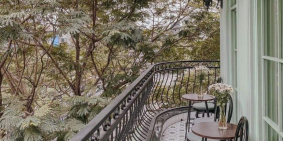 Mặt phố Trấn Vũ, Trúc Bạch view Hồ Tây, Mt 12m, 70m2x5T chỉ 23.89 tỷ.