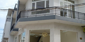 Cần bán nhà phố 2 mặt tiền trong khu đô thị sầm uất Đức Hòa - Long An giá tốt.