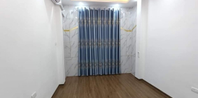 NHÀ RẤT ĐẸP - CÁCH 1 NHÀ RA MẶT NGÕ Ô TÔ - GẦN PHỐ . HOÀNG MAI 32M ×4T,2.9 TỶ