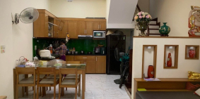 Bán nhà đường lạc Long Quân, Tây Hồ vị trí tốt, 35m2, 5t, giá nhỉnh 4.2 tỷ.