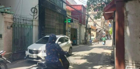 Bán nhà ngõ 43 Cổ Nhuế, 72m2, 4t, mt4.5m, 6.85 tỷ ôtô vào nhà.