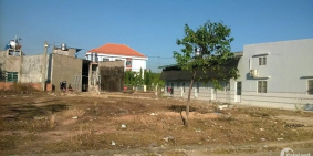 Cần bán lô đất thổ cư 360m2 mặt tiền đường nhựa, sổ hồng riêng giá rẻ