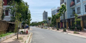 Đất mặt đường ô tô contaner tránh nhau dt: 500 m2 cho thuê