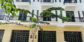 Nhà 1 trệt 4 lầu mới xây mặt tiền Nguyễn Oanh nối liền Hà Huy Giáp Quận 12