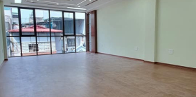 Bán nhà Lô góc kinh doanh đỉnh cao Trần Duy Hưng 80m giá 13.9 tỷ