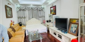 Bán nhà Hoàng Mai full nội thất, 49m2, 5 tầng, chỉ 5.55 tỷ.