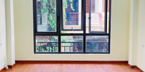 Bán nhà phường Cổ Nhuế 2, ô tô vào nhà  DT37m2, 5T giá chỉ nhỉnh 4tỷ.