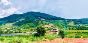 Bán đất Đà Lạt tiếp giáp hồ, sổ hồng MT đường ô tô mở rộng 20m, thổ cư sẳn 2 tỷ2