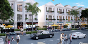 Đất đối diện trung tâm thương mại