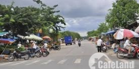 GĐ có việc gấp cần bán căn nhà c4 còn mới và lô đất 300m2 kề ql & chợ dân sinh