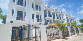 Duy nhất 2 căn tại KDC Phố Xanh, p. Phú Tân, Tp Bến Tre gồm 1 trệt, 1 lửng, 1 lầ