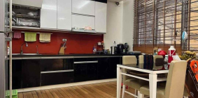 Bán nhà riêng Đường Láng, quận Đống Đa, Ô tô, 3 mặt thoáng