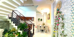 Cần Bán Nhà Đẹp.  Full Nội Thất